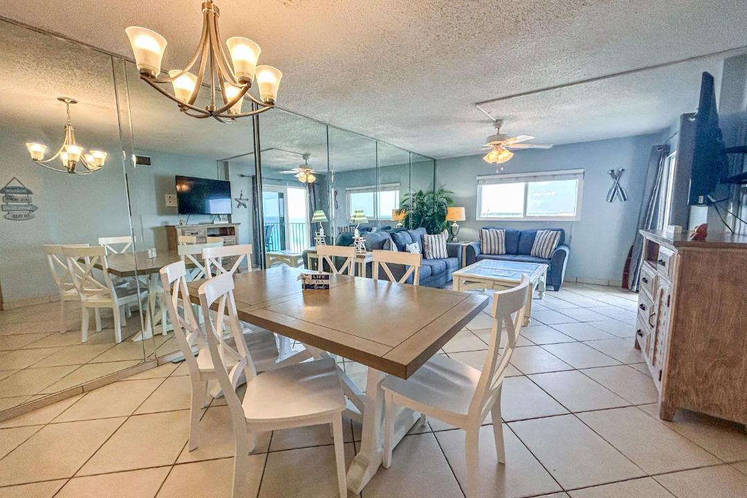 Photo of Kitchen in Biltmore Beach