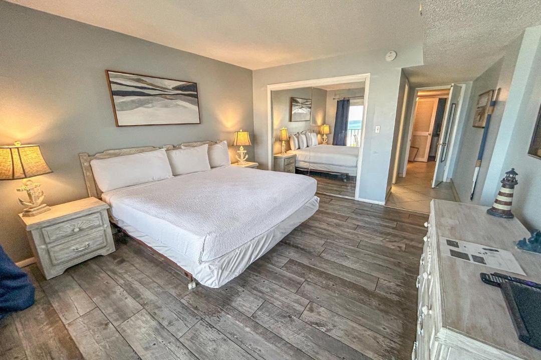Photo of Bedroom in Biltmore Beach