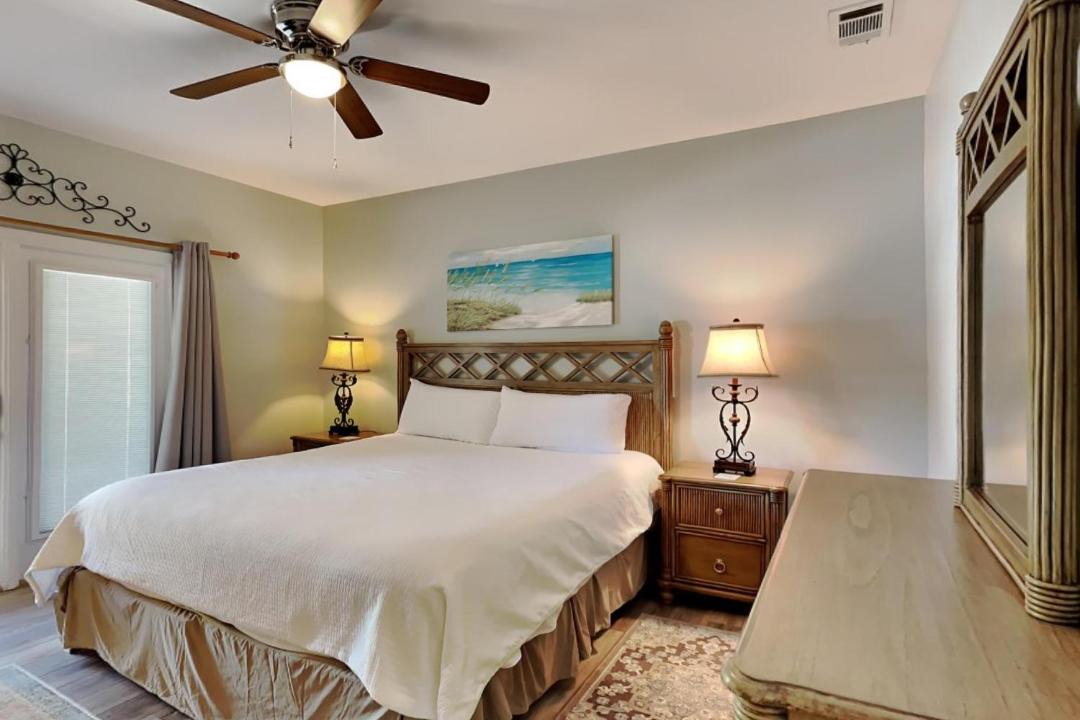 Photo of Bedroom in Emerald Waters Village