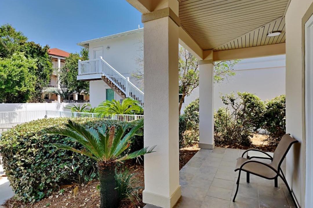 Photo of Patio Balcony in Emerald Waters Village