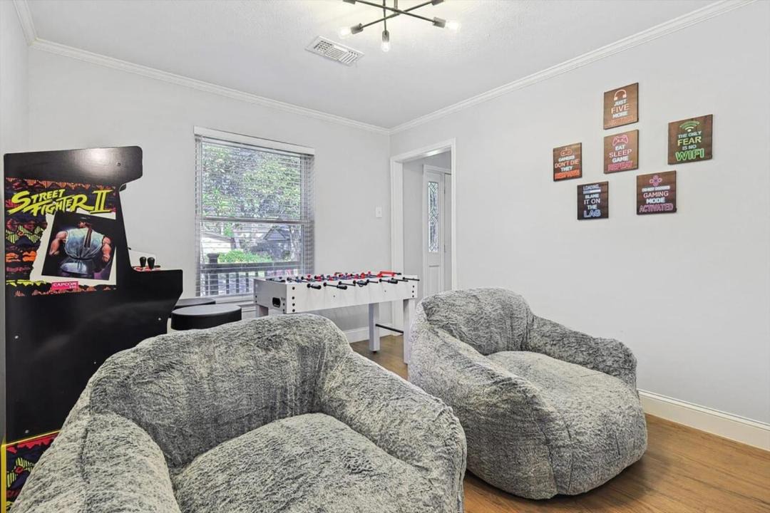 Photo of Livingroom in Farmers Branch