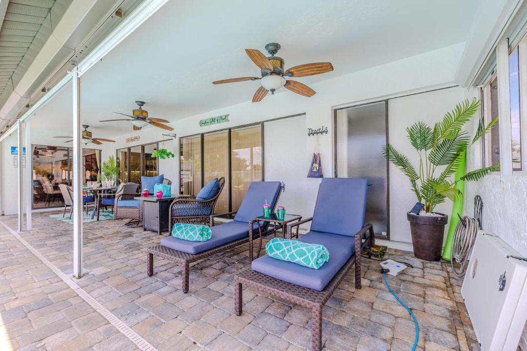 Photo of Patio Balcony in Lochmoor Waterway Estates