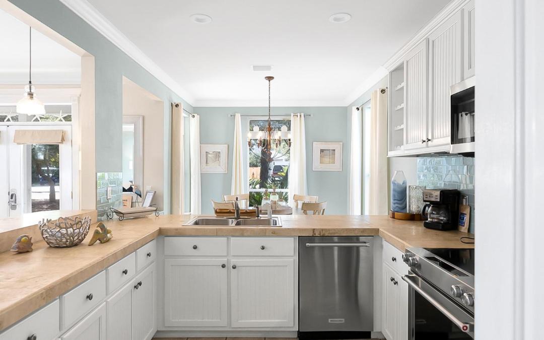 Photo of Kitchen in White's Gulfview
