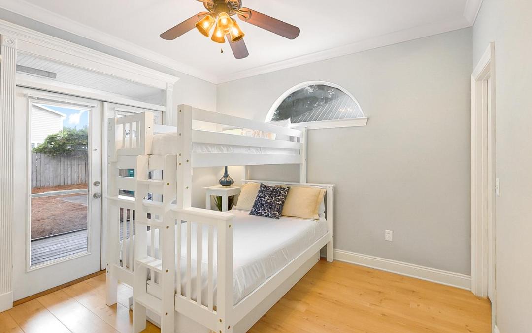 Photo of Bedroom in White's Gulfview