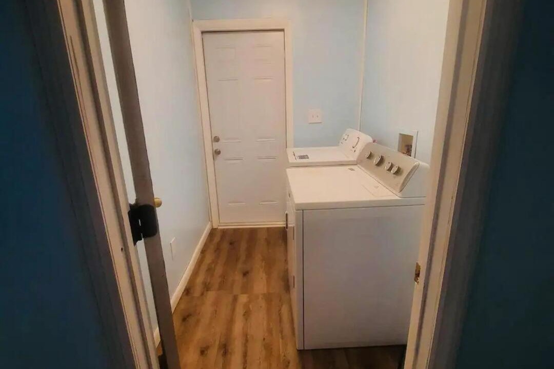 Photo of Bathroom in Eastpoint