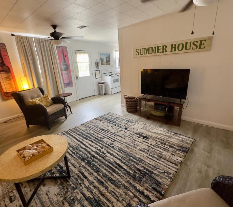 Photo of Livingroom in Laguna Beach Estates