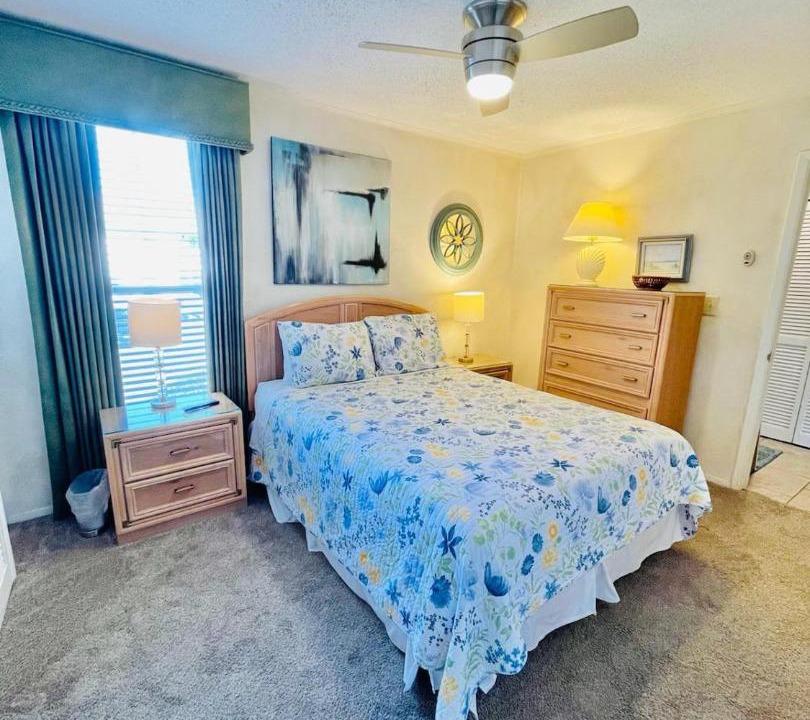 Photo of Bedroom in Holiday Isle