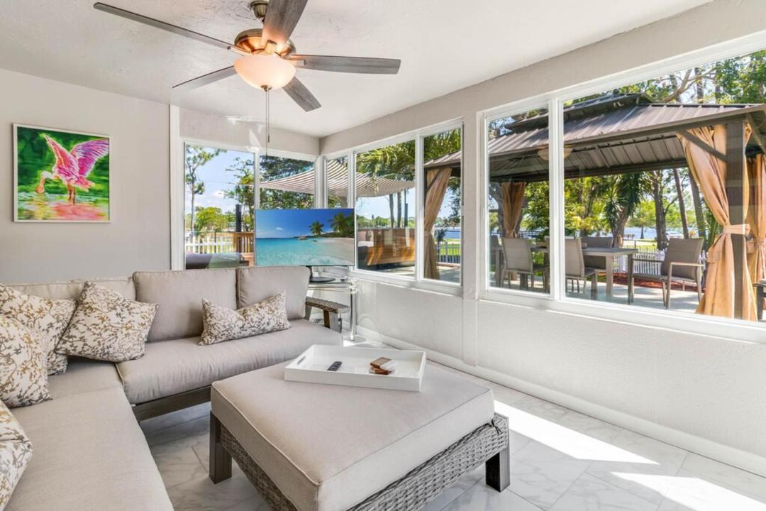 Photo of Livingroom in East Naples