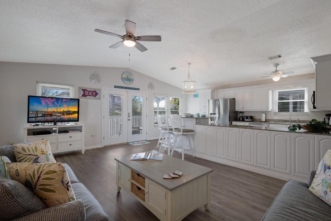 Photo of Others in Anna Maria