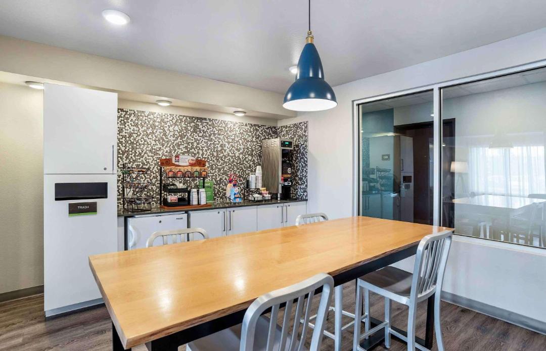 Photo of Kitchen in Kenner - Louis Armstrong International Airport