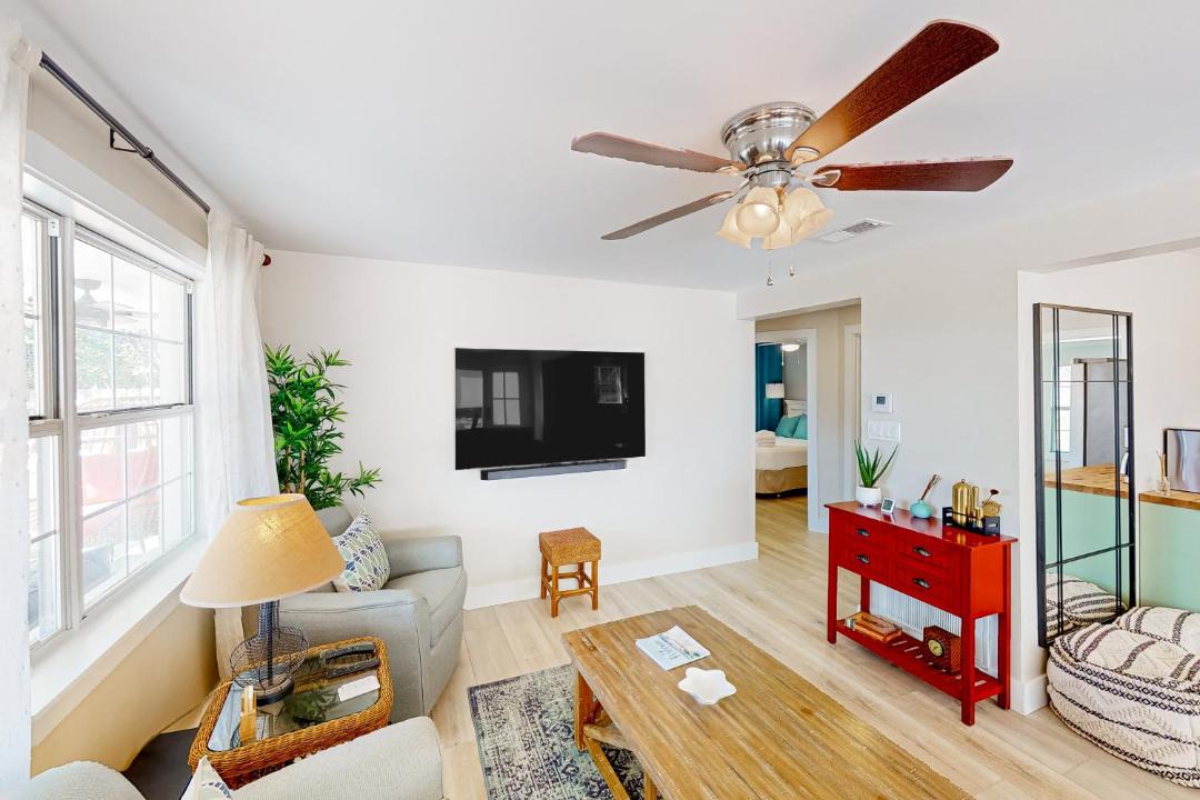 Photo of Livingroom in Riviera Beach