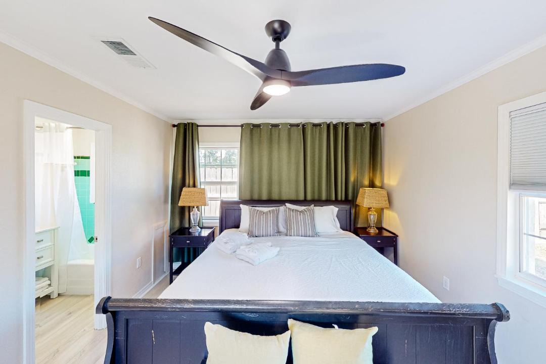 Photo of Bedroom in Riviera Beach
