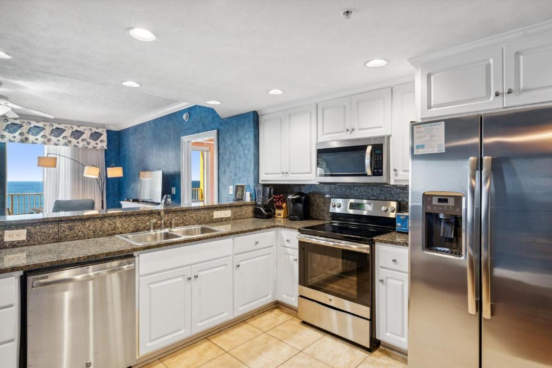 Photo of Kitchen in Lower Grand Lagoon
