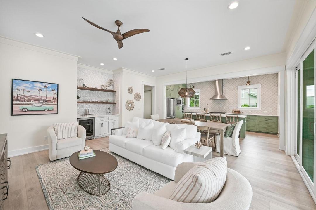 Photo of Livingroom in Village of Sugar Beach