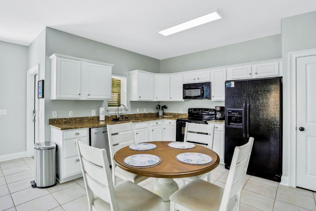 Photo of Kitchen in Dune Allen Beach
