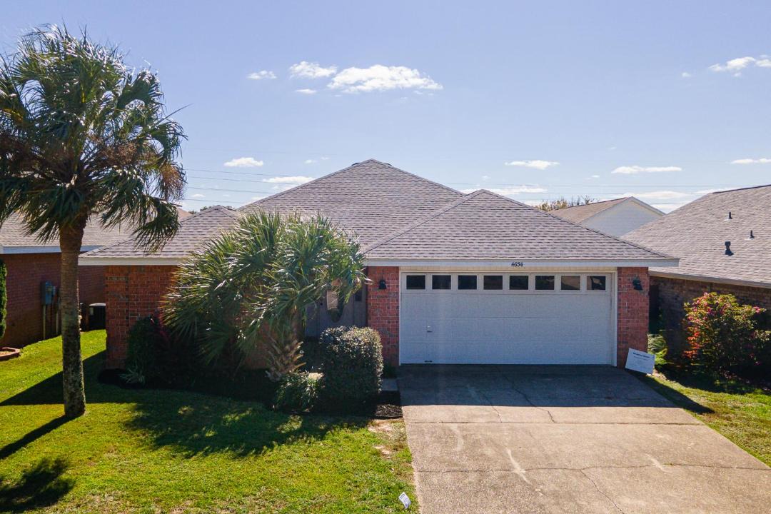 Photo of Buildings in Crystal Beach