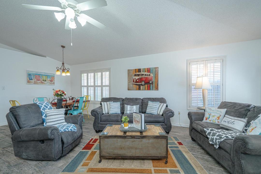 Photo of Livingroom in Crystal Beach