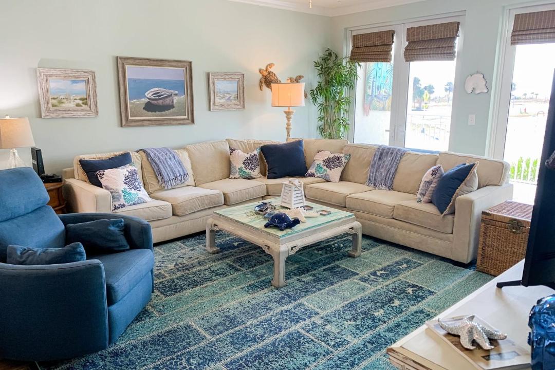 Photo of Livingroom in Mexico Beach