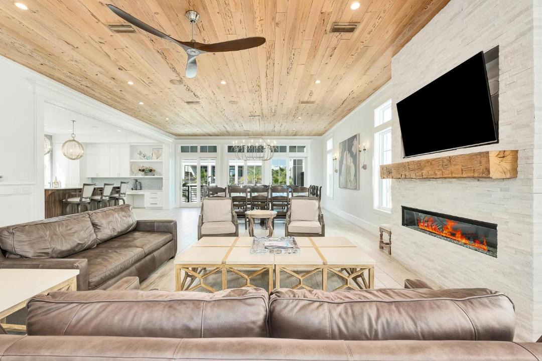 Photo of Livingroom in Crystal Beach