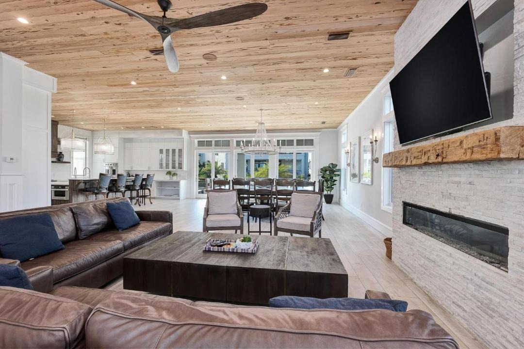 Photo of Livingroom in Crystal Beach
