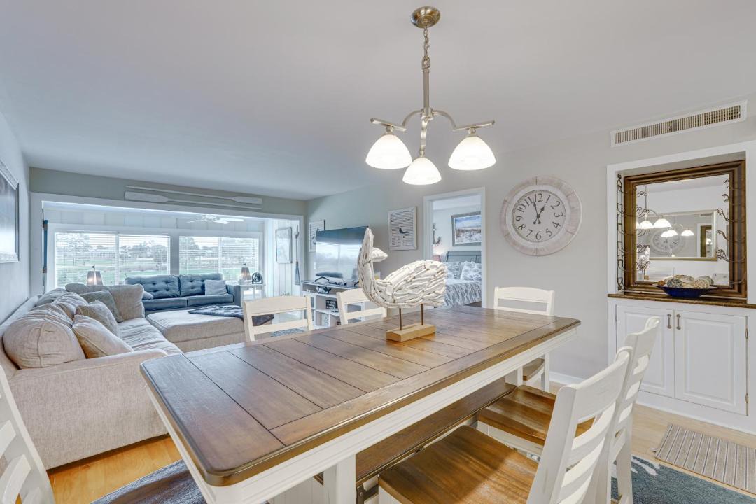 Photo of Livingroom in Upper Grand Lagoon