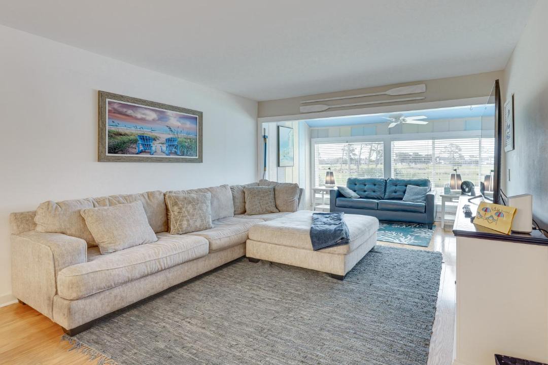 Photo of Livingroom in Upper Grand Lagoon