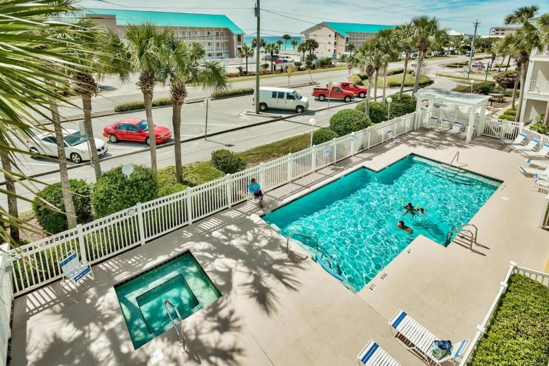 Photo of Others in Crystal Beach