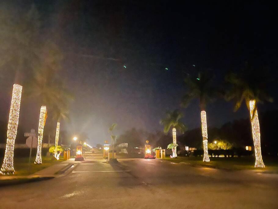Photo of Others in Sebring