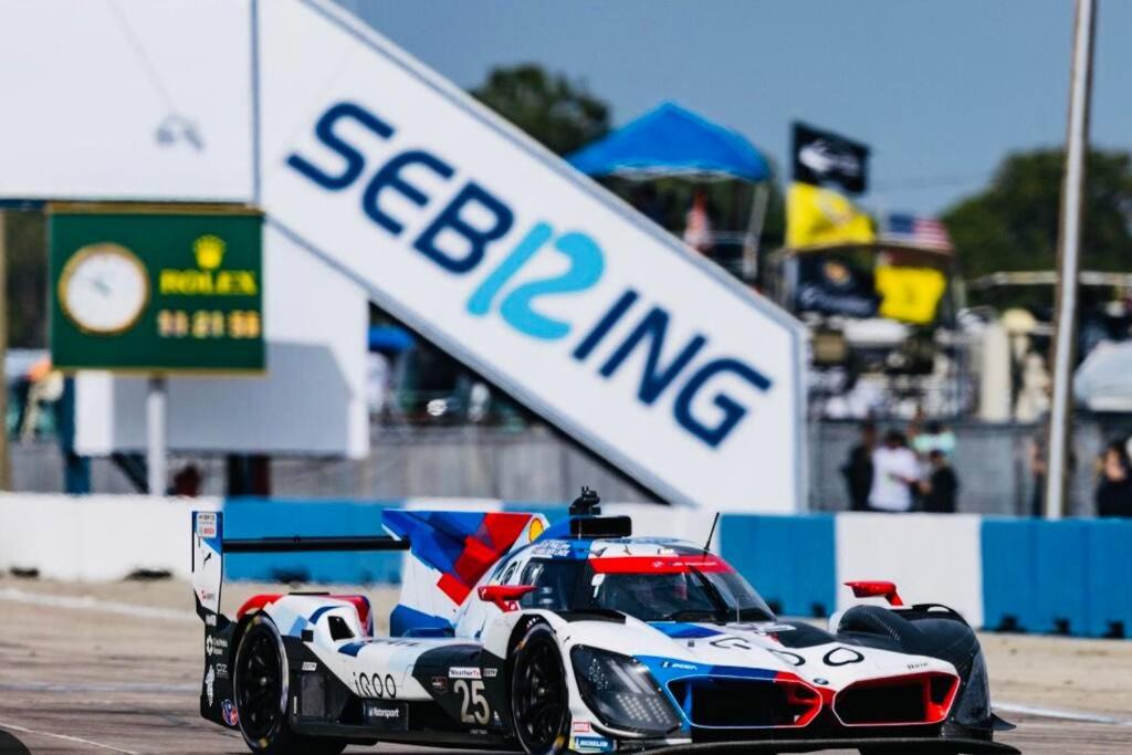 Photo of Others in Sebring