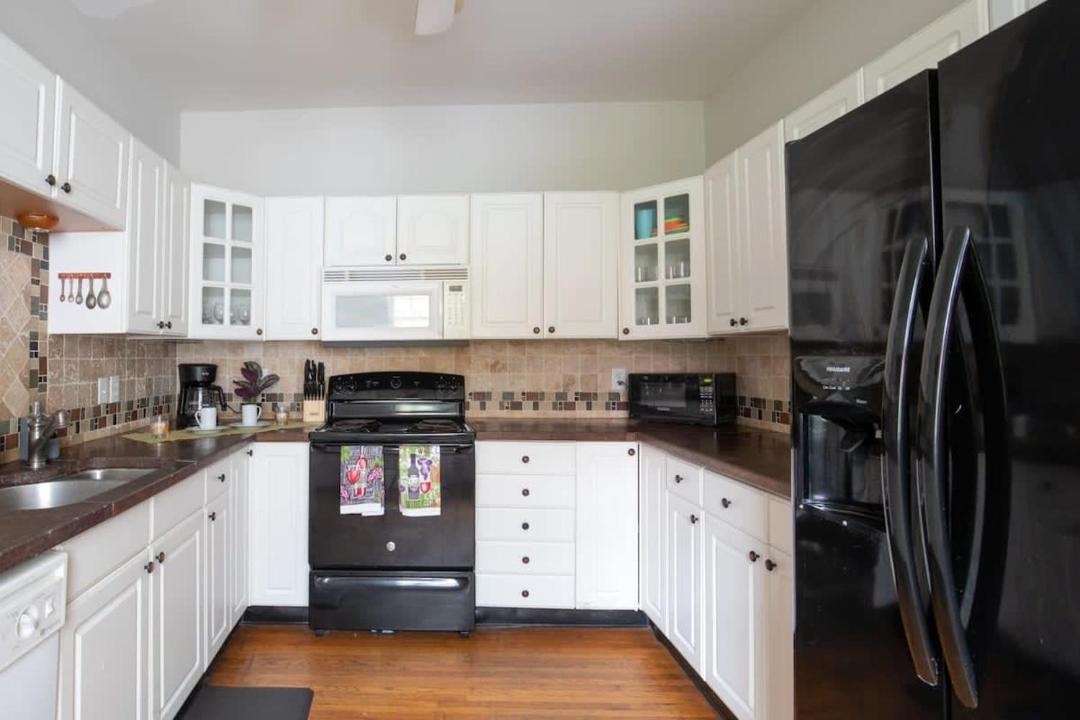 Photo of Kitchen in Redmont Park