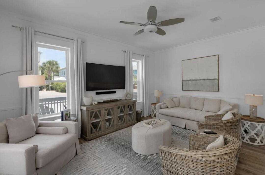Photo of Livingroom in Village of Sugar Beach