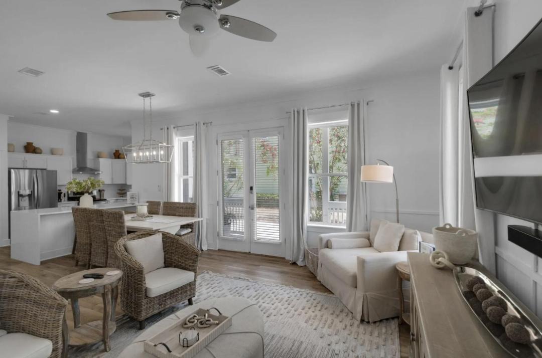 Photo of Livingroom in Village of Sugar Beach