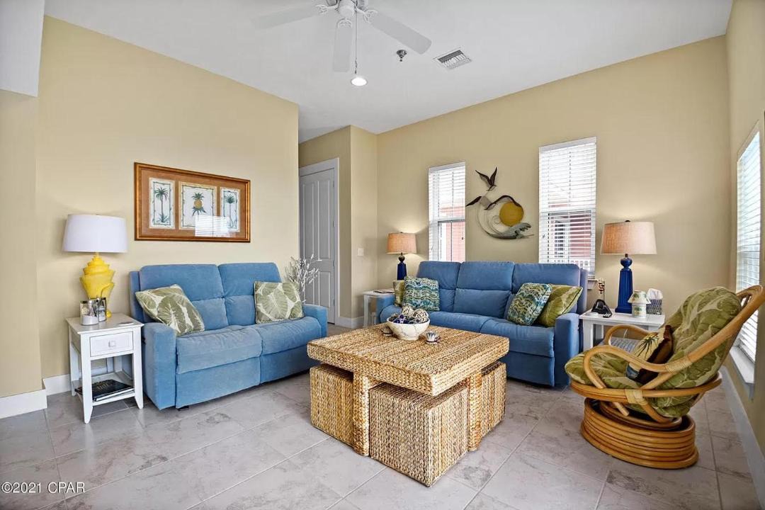 Photo of Livingroom in Sunnyside