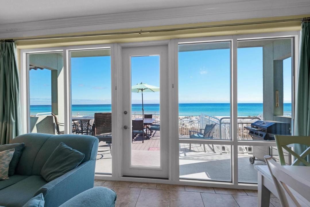 Photo of Patio Balcony in White Sands