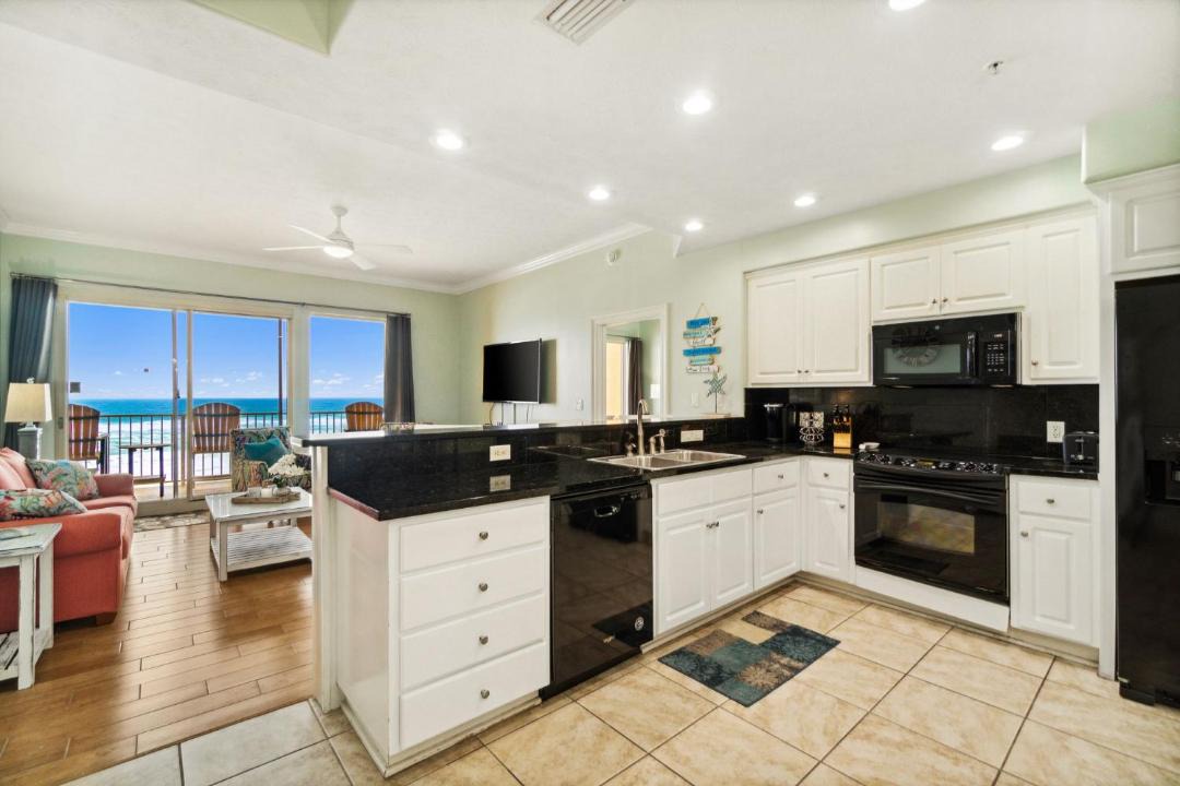 Photo of Kitchen in Lower Grand Lagoon