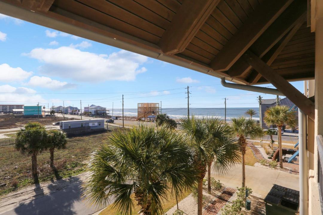 Photo of Patio Balcony in Mexico Beach