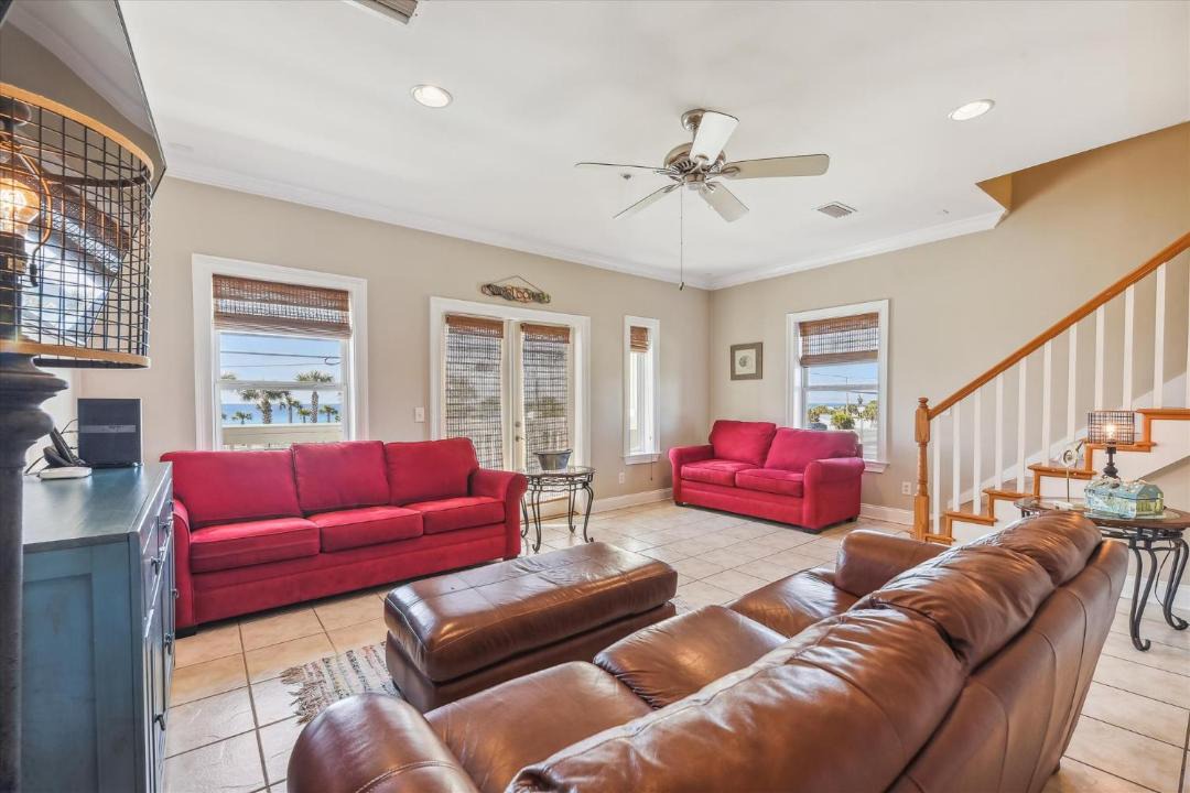 Photo of Livingroom in Bahama Beach