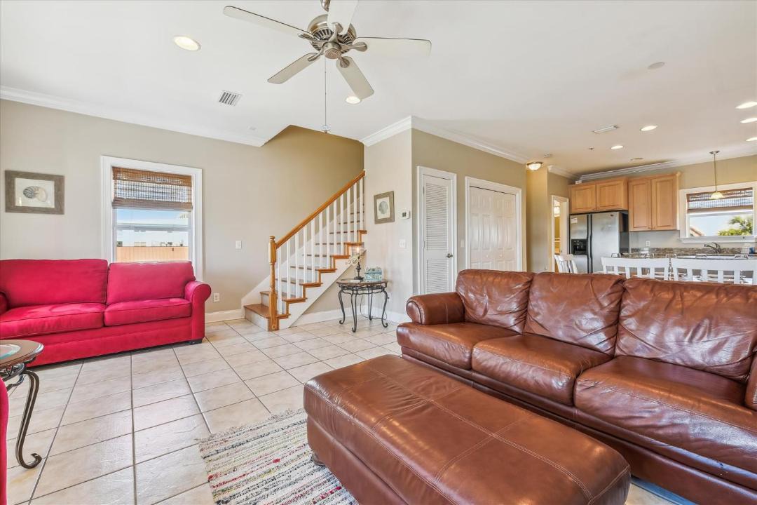 Photo of Livingroom in Bahama Beach