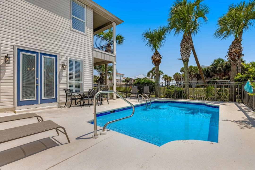 Photo of Others in Crystal Shores