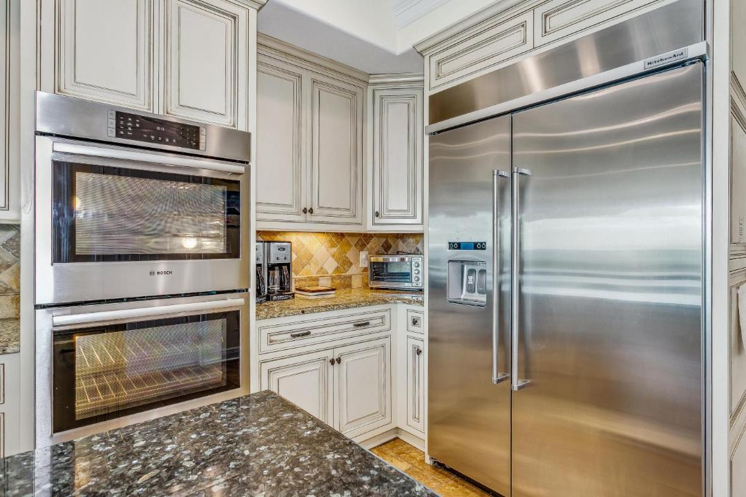 Photo of Kitchen in White Sands First