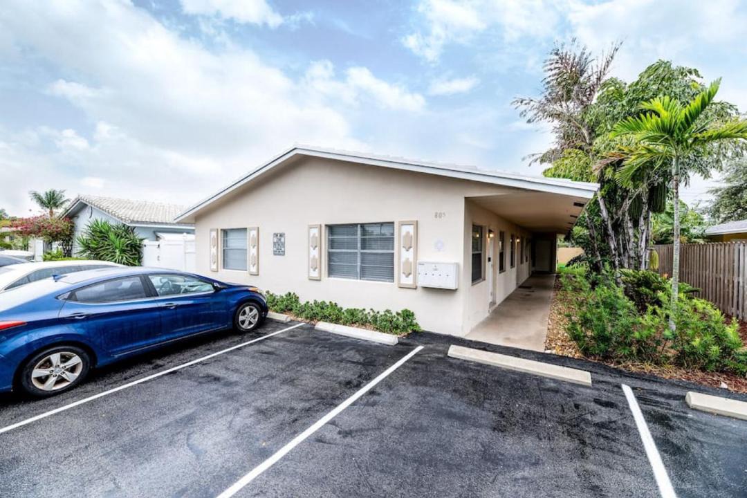 Photo of Buildings in Wilton Manors