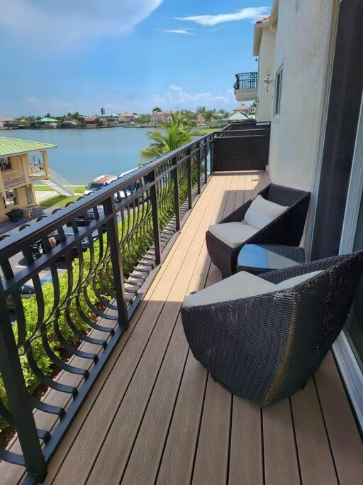 Photo of Patio Balcony in Vanderbilt Beach