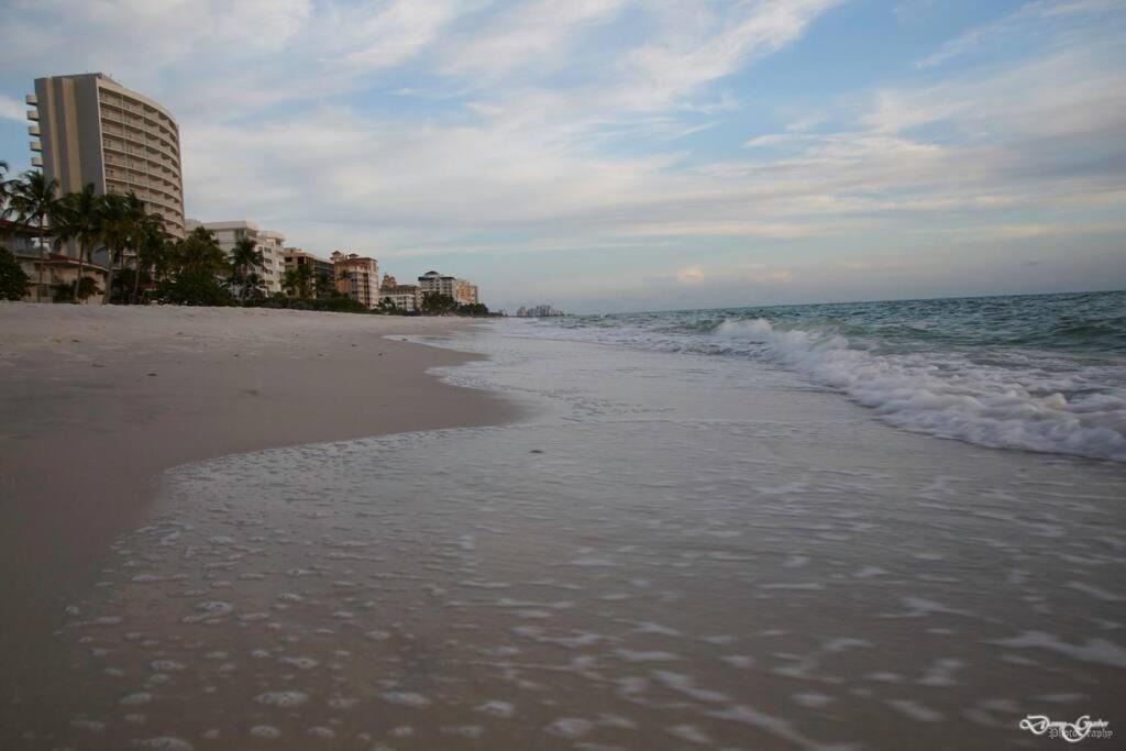 Photo of Outdoor in Vanderbilt Beach
