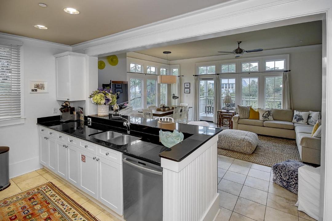 Photo of Kitchen in Beach District