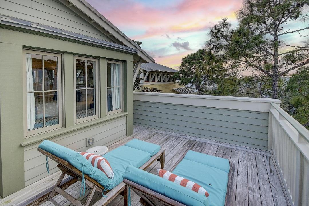 Photo of Patio Balcony in Beach District