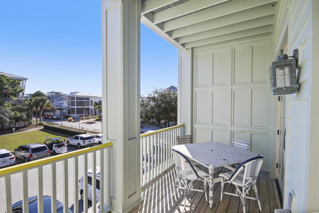 Photo of Patio Balcony in Beach District