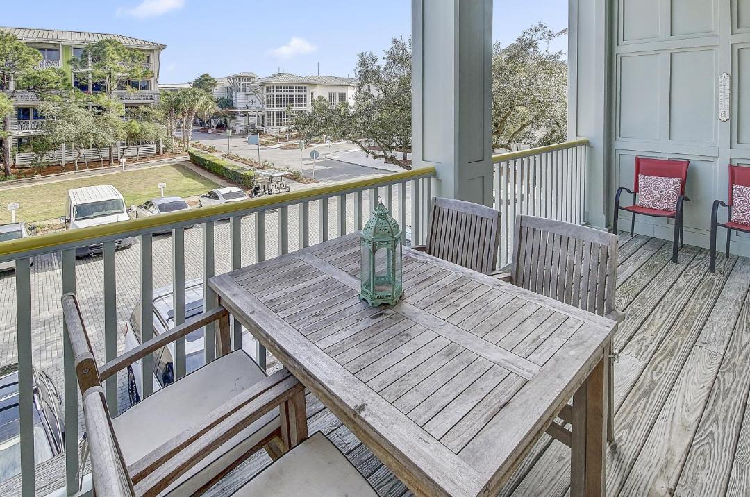 Photo of Patio Balcony in Beach District