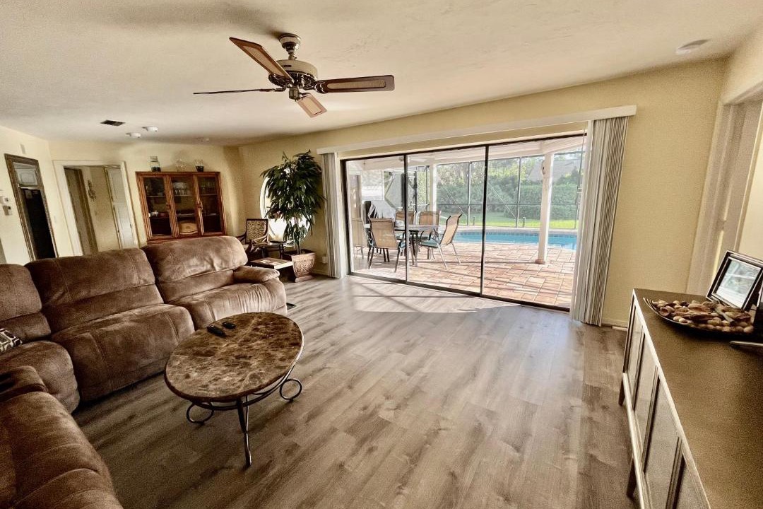 Photo of Livingroom in Kings Lake