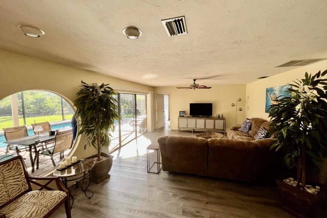 Photo of Livingroom in Kings Lake