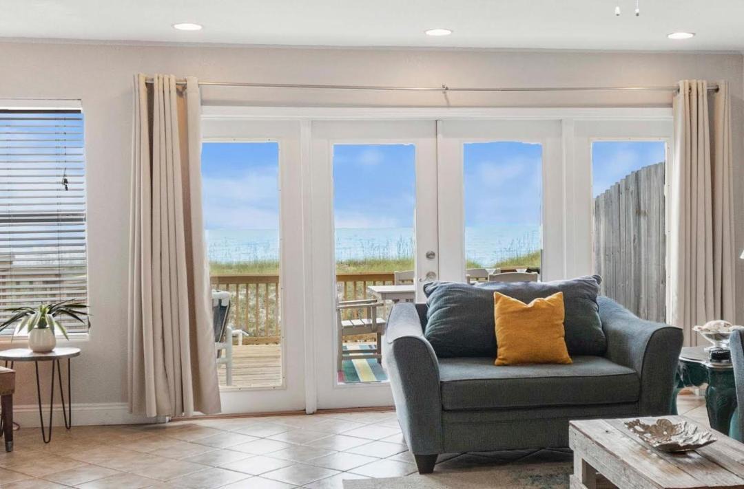 Photo of Livingroom in Navarre Beach